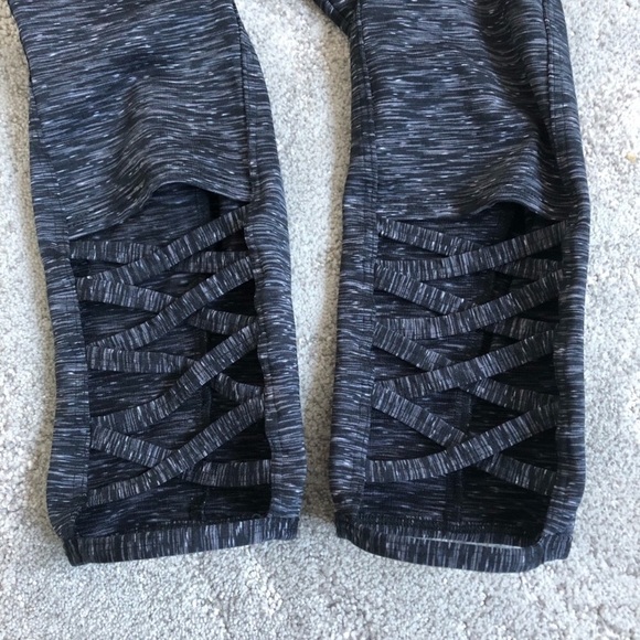 Onzie Spacedye Weave Yoga Capri Leggings NWOT - Picture 7 of 7